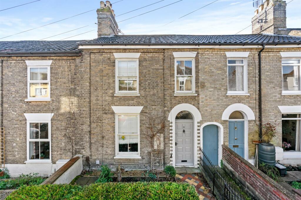 3 bedroom terraced house for sale in Sandringham Road, Norwich, NR2