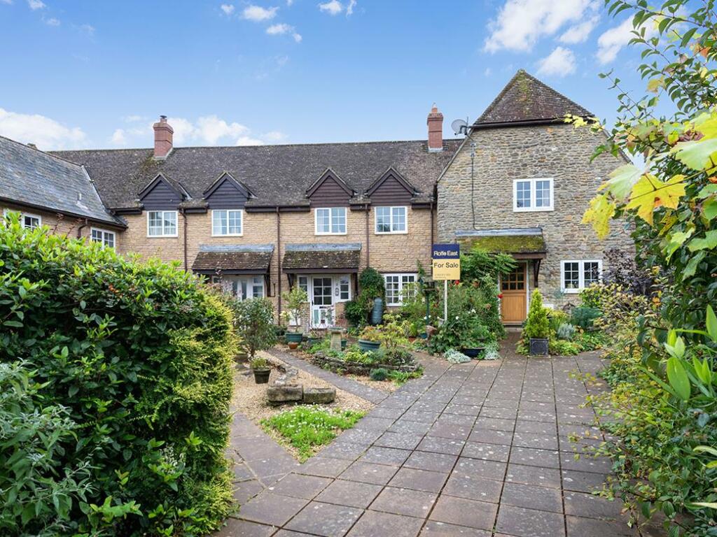 2 bedroom terraced house for sale in Bower Court, Yetminster, Dorset, DT9