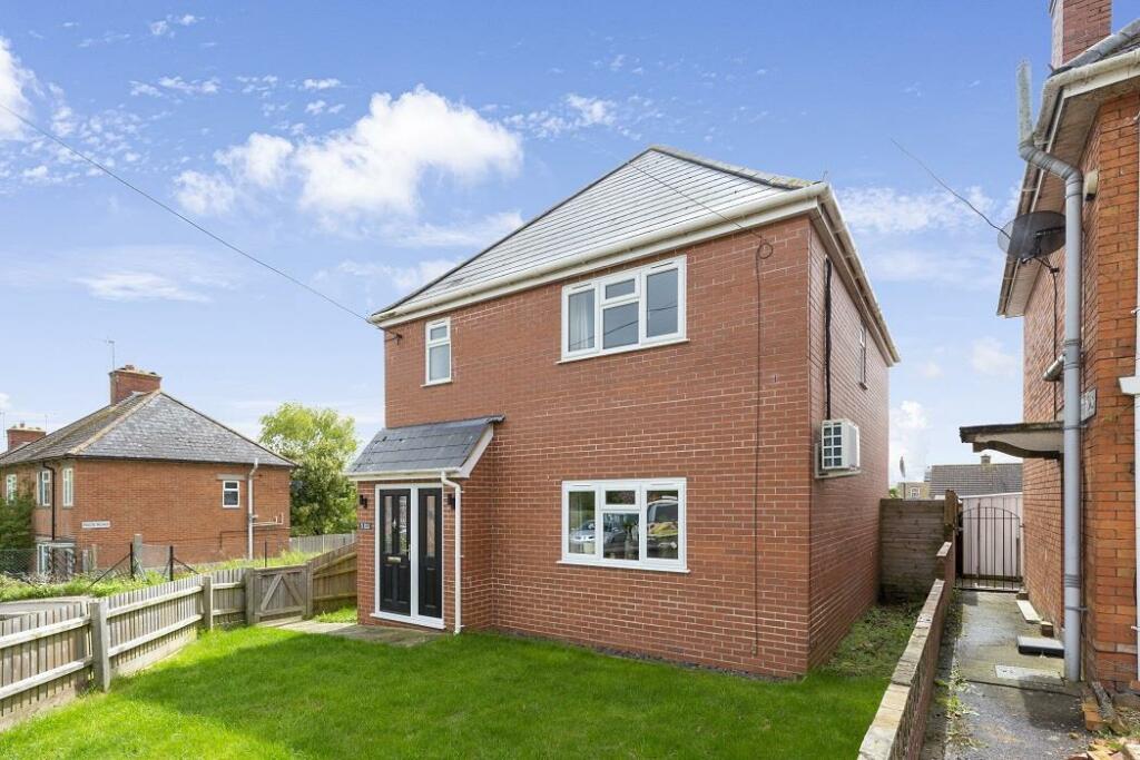 3 bedroom detached house for sale in Piece Road, Milborne Port
