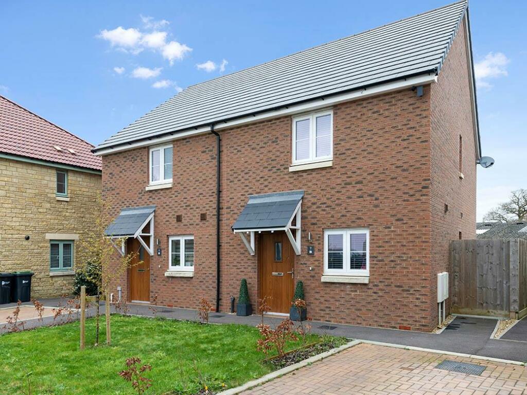 2 bedroom semidetached house for sale in Northfields, Yetminster