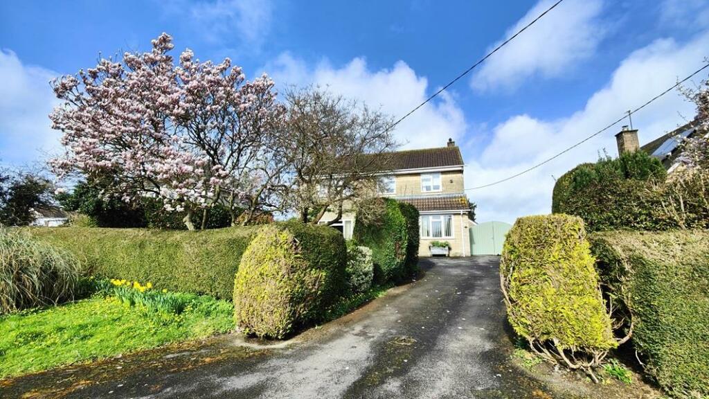 4 bedroom detached house for sale in Bowden Road, Somerset
