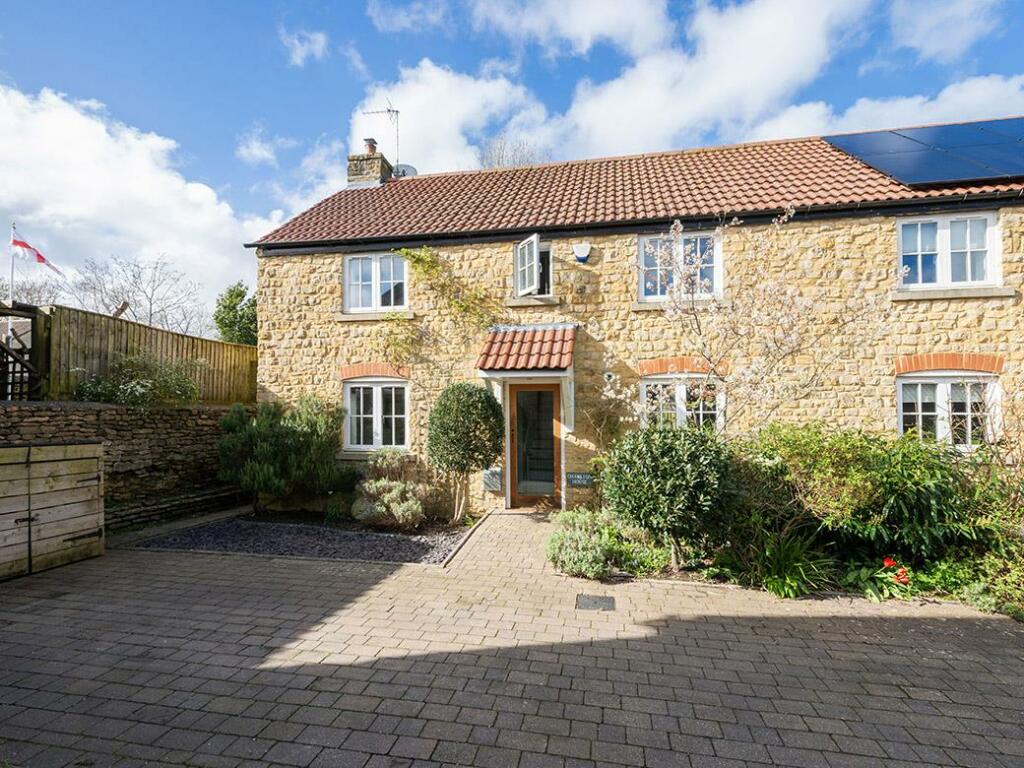 3 bedroom semidetached house for sale in High Street, Milborne Port
