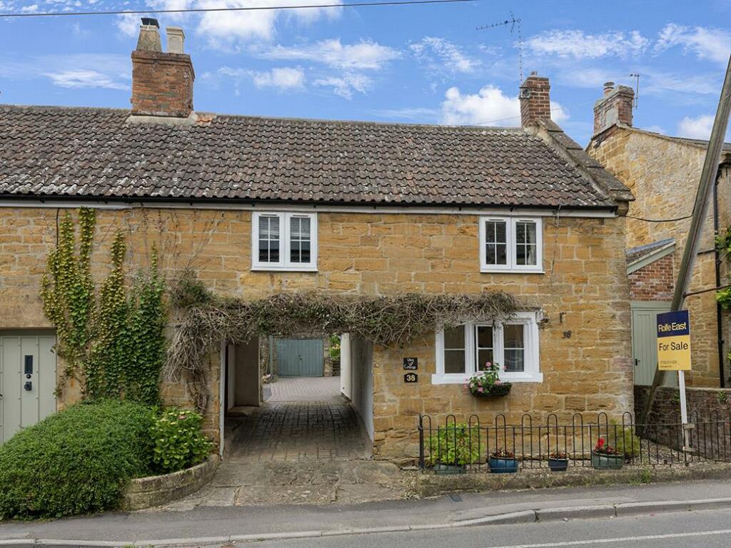 3 bedroom cottage for sale in Bower Hinton, Martock, Somerset, TA12
