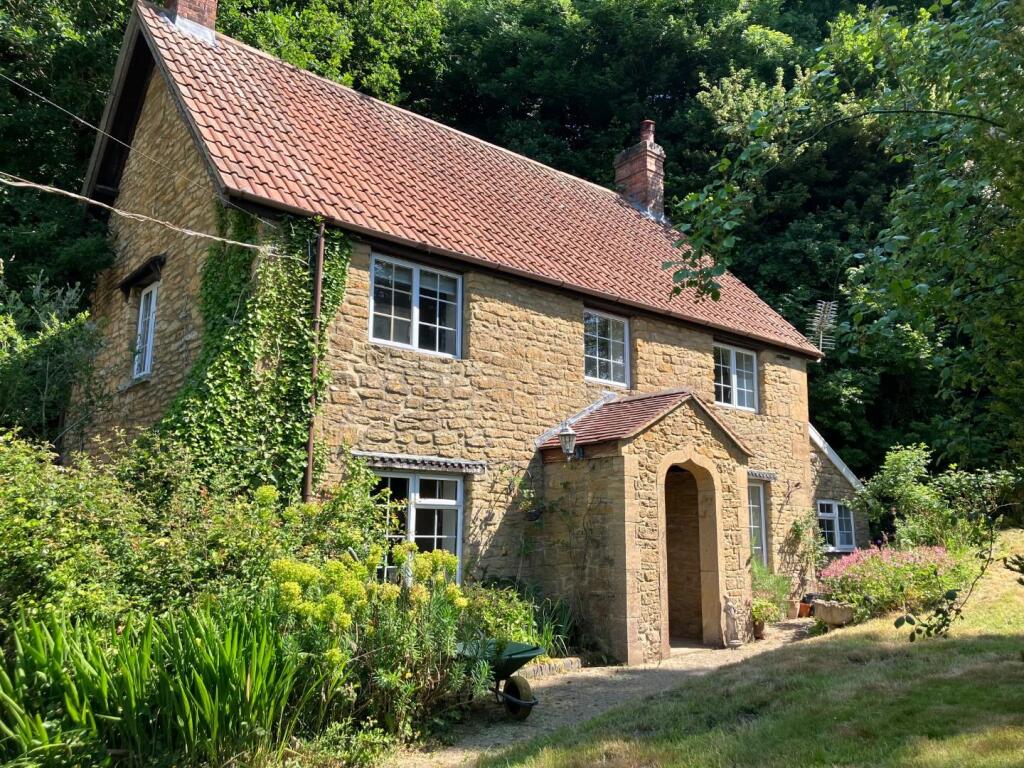 Main image of property: East Chinnock