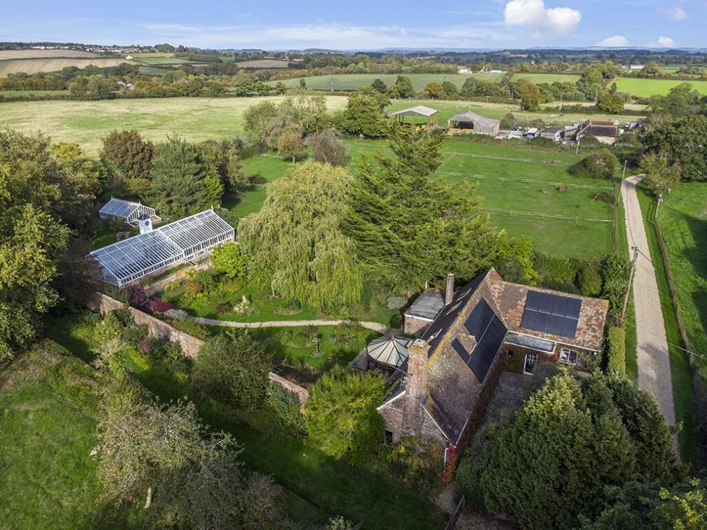 Main image of property: Holwell