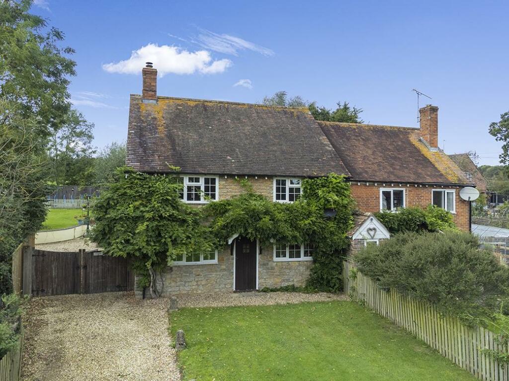 5 bedroom semidetached house for sale in Kings Stag, Kings Stag