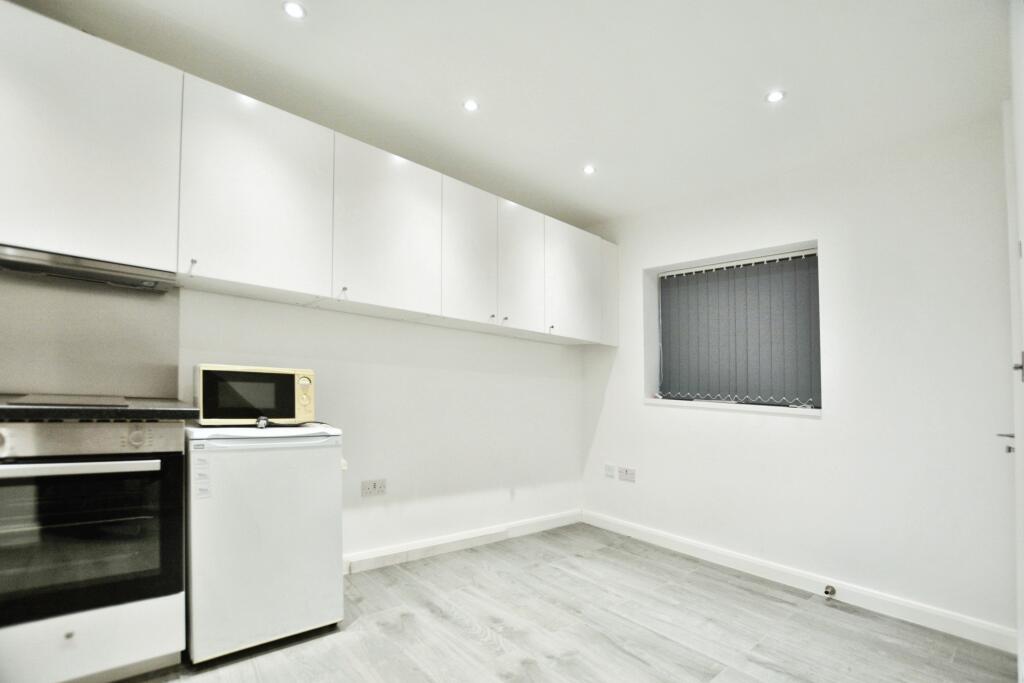 Main image of property: The Avenue, Cowley, Uxbridge, UB8