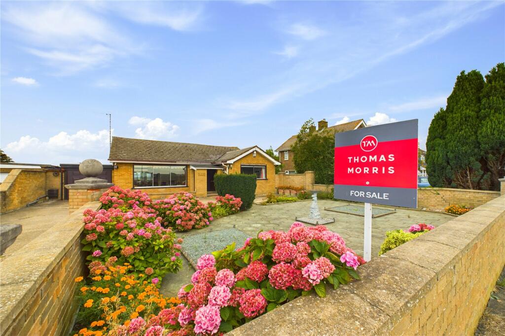 3 bedroom bungalow for sale in Huntingdon Road, Upwood, Ramsey