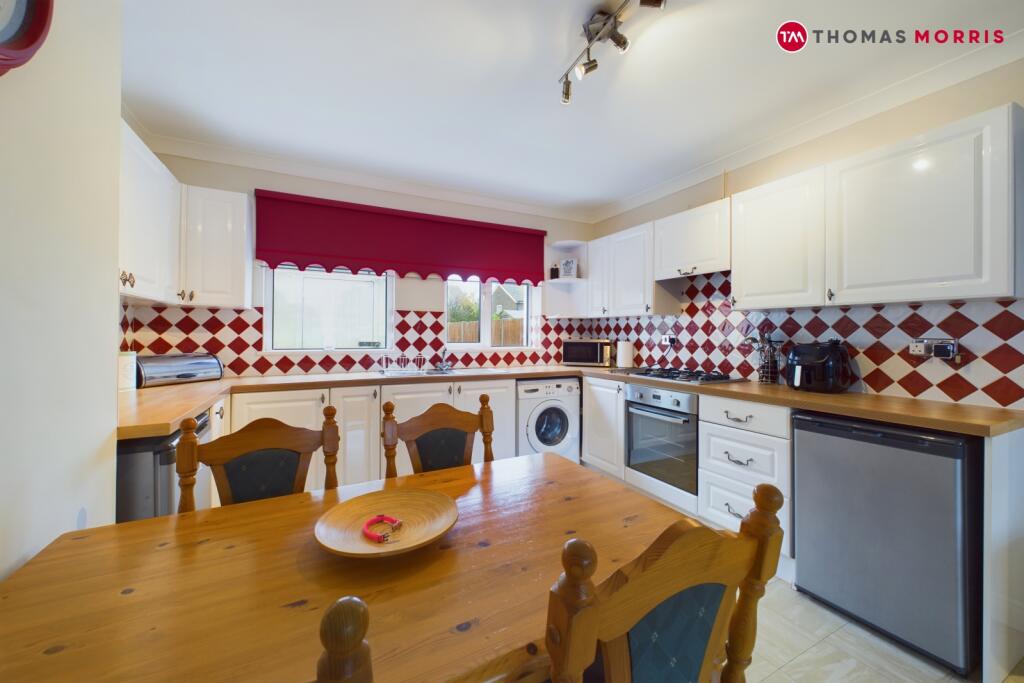 3 bedroom semidetached house for sale in Popes Lane, Warboys