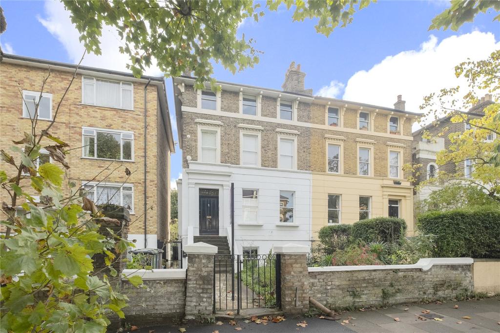 2 bedroom apartment for sale in Wickham Road, Brockley, SE4