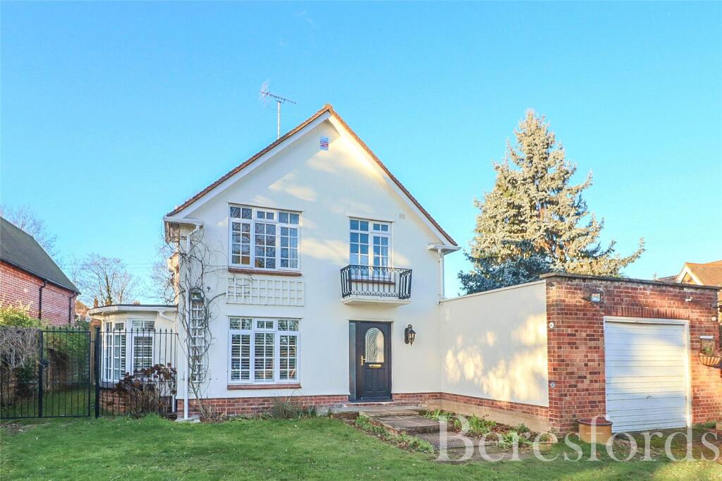 3 bedroom detached house for sale in Maldon Road, Witham, CM8