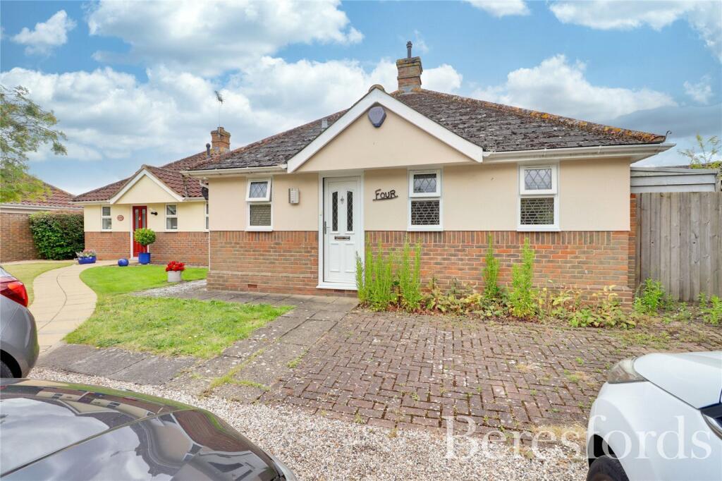 2 bedroom bungalow for sale in Rowan Chase, Tiptree, CO5