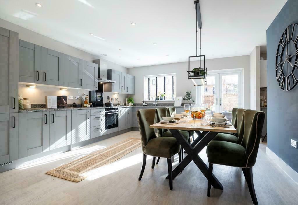 4 bedroom detached house for sale in Bradford Road, Combe Down, Bath