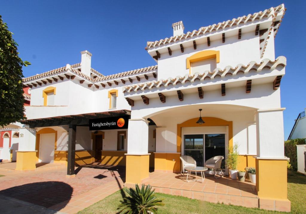 2 bedroom villa for sale in Murcia, Mar Menor Resort, Spain 2 bedroom villa for sale in Murcia, Mar Menor Resort, Spain