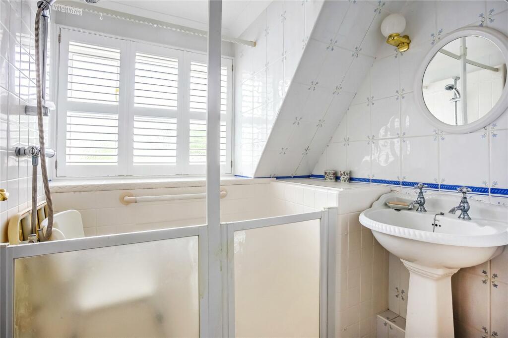 Additional property image - Slines Oak Road, Woldingham, Surrey, CR3