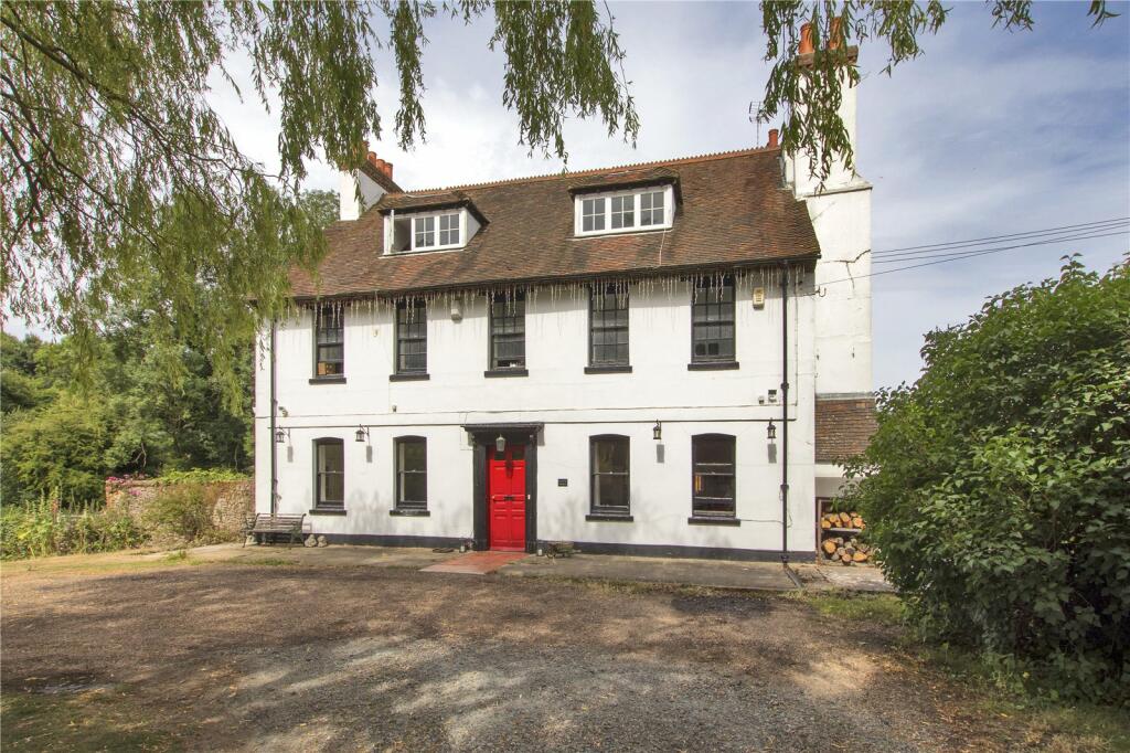 7 bedroom detached house for sale in Terrys Lodge Road, Wrotham