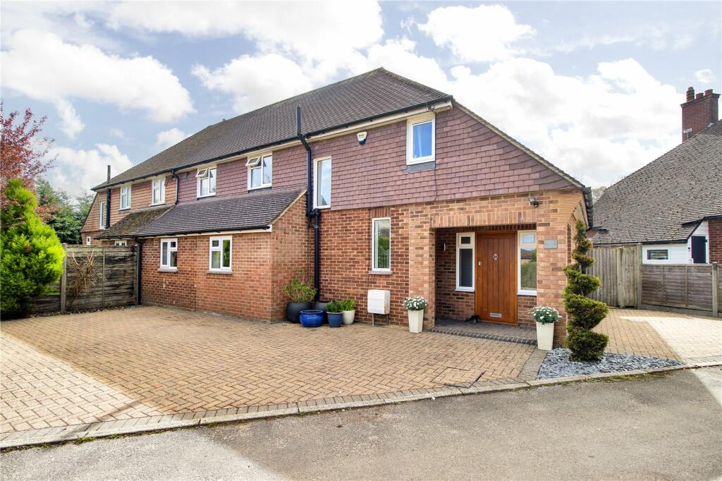 4 bedroom semidetached house for sale in Fen Pond Road, Ightham