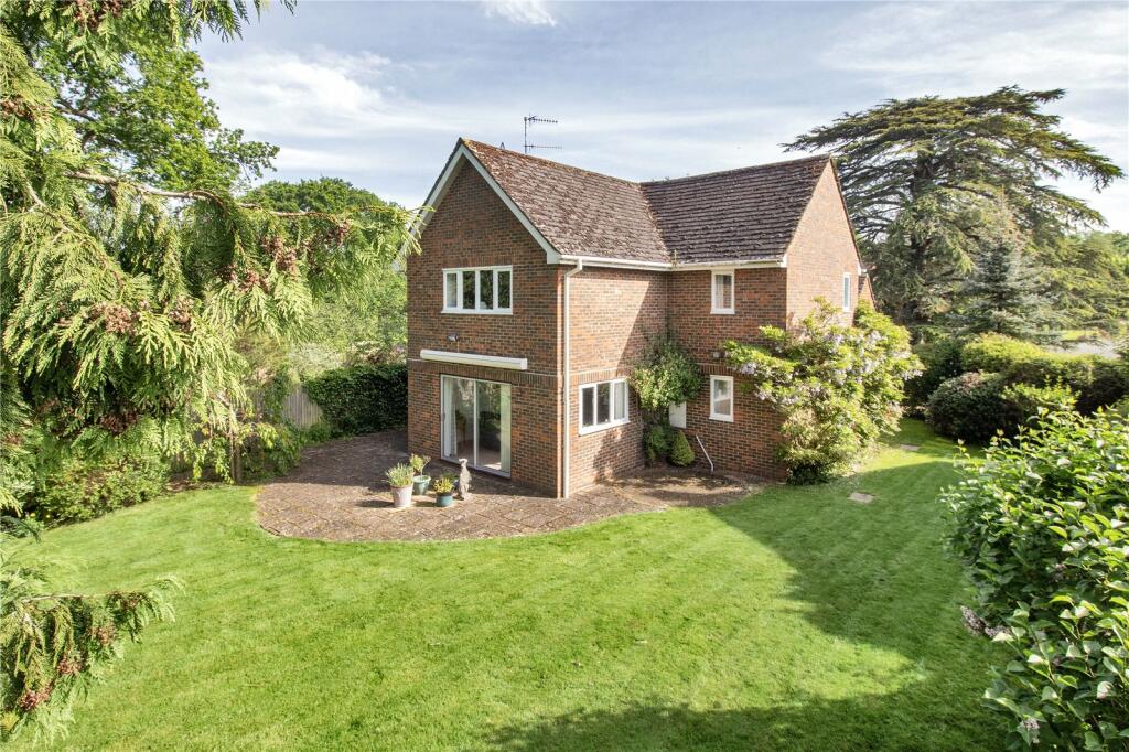 4 bedroom detached house for sale in Latymers, Penshurst, Tonbridge