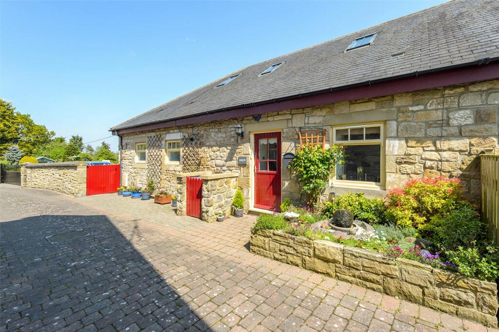 3 bedroom semidetached house for sale in Tranwell Court, Tranwell