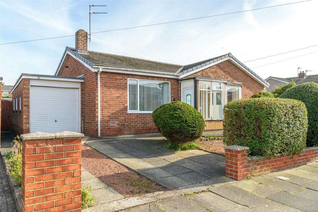 2 bedroom bungalow for sale in Lindisfarne Lane, Morpeth