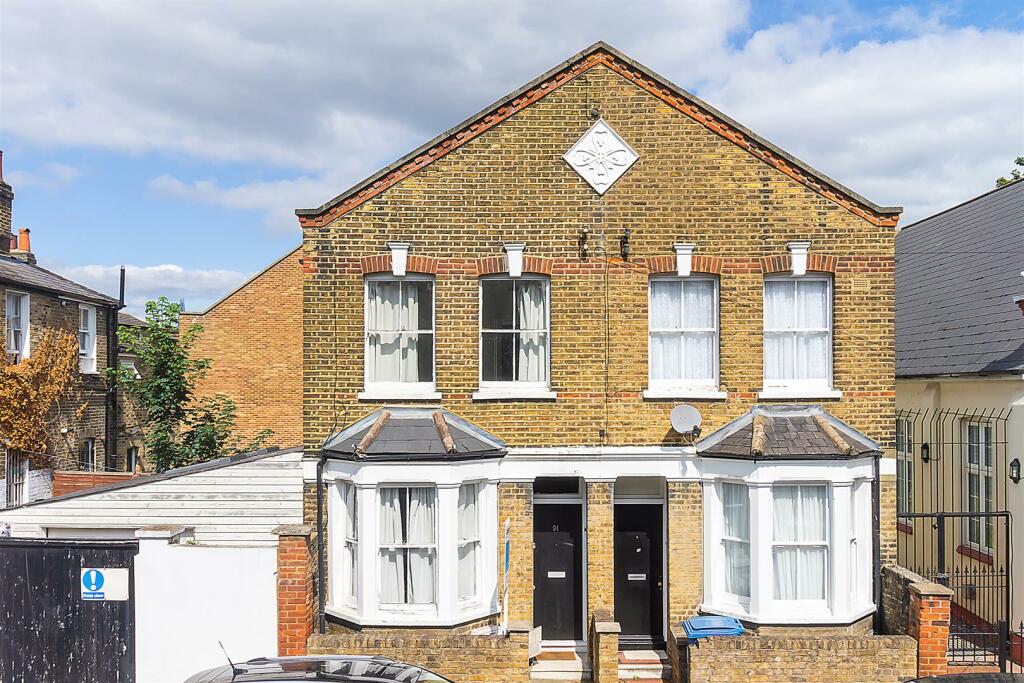 4 bedroom terraced house for rent in Fenham Road, Peckham, London, SE15