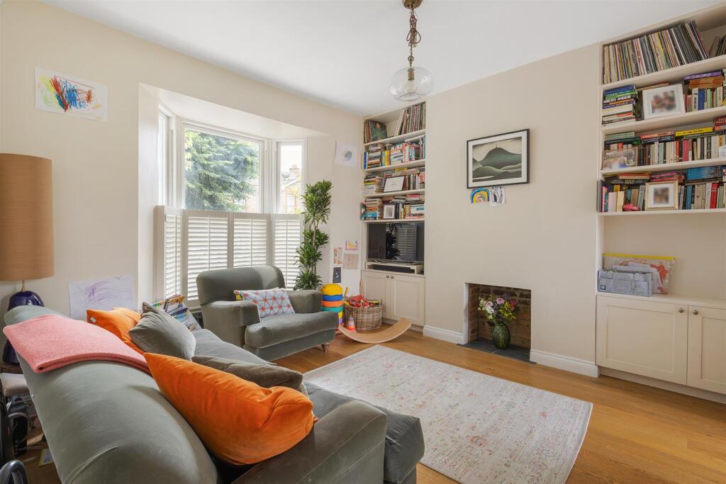 Main image of property: Kings Grove, London