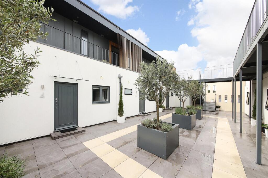 Main image of property: Gordon Road, Nunhead