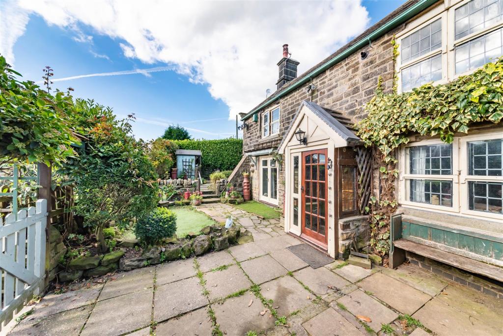 2 bedroom cottage for sale in Hill Top, Dungworth, Sheffield, S6