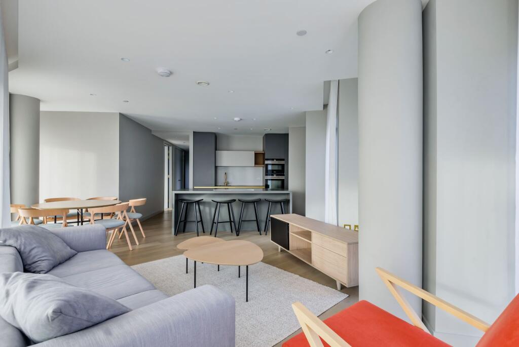 Main image of property: Peninsula Riverfront, 4 Cutter Lane, Greenwich Peninsula, SE10