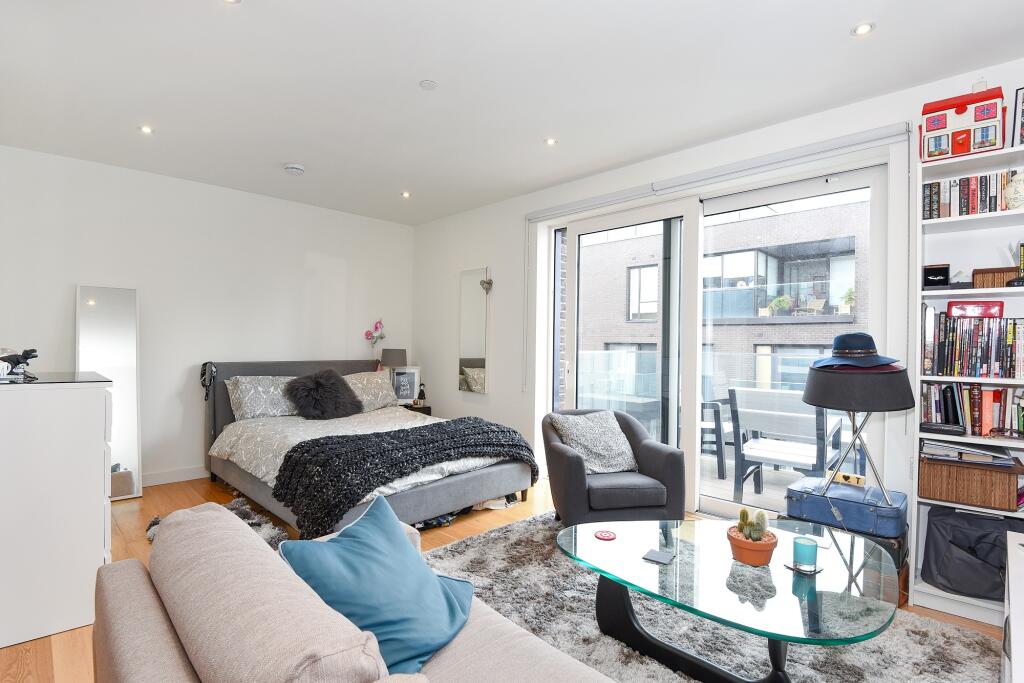 Main image of property: The Moore, 27 East Parkside, Greenwich Peninsula, SE10