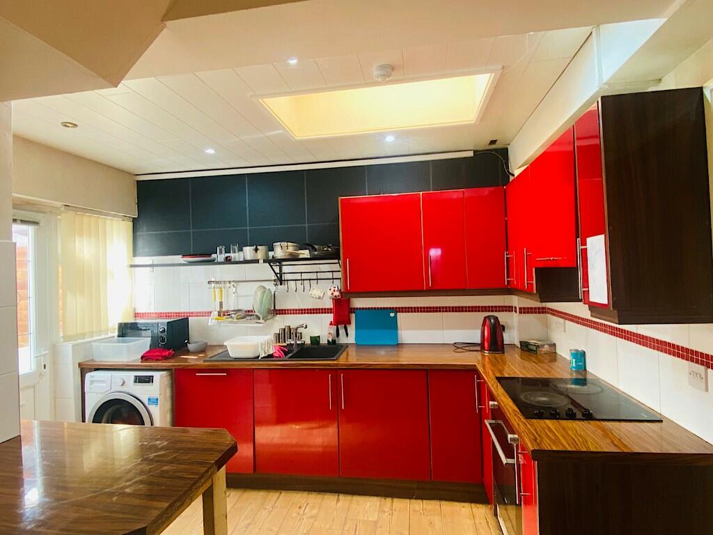 Commercial property for sale in Freehold Commercial Property, Sutton