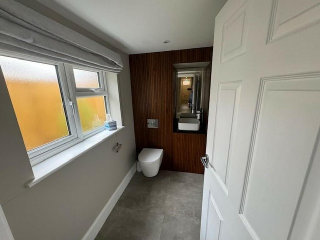 Additional property image - Commercial Property For Rent, Warwick Road, CV35 9ND