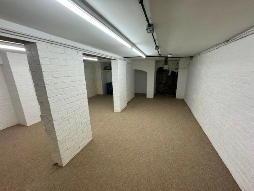 Additional property image - Commercial Property For Rent, Warwick Road, CV35 9ND