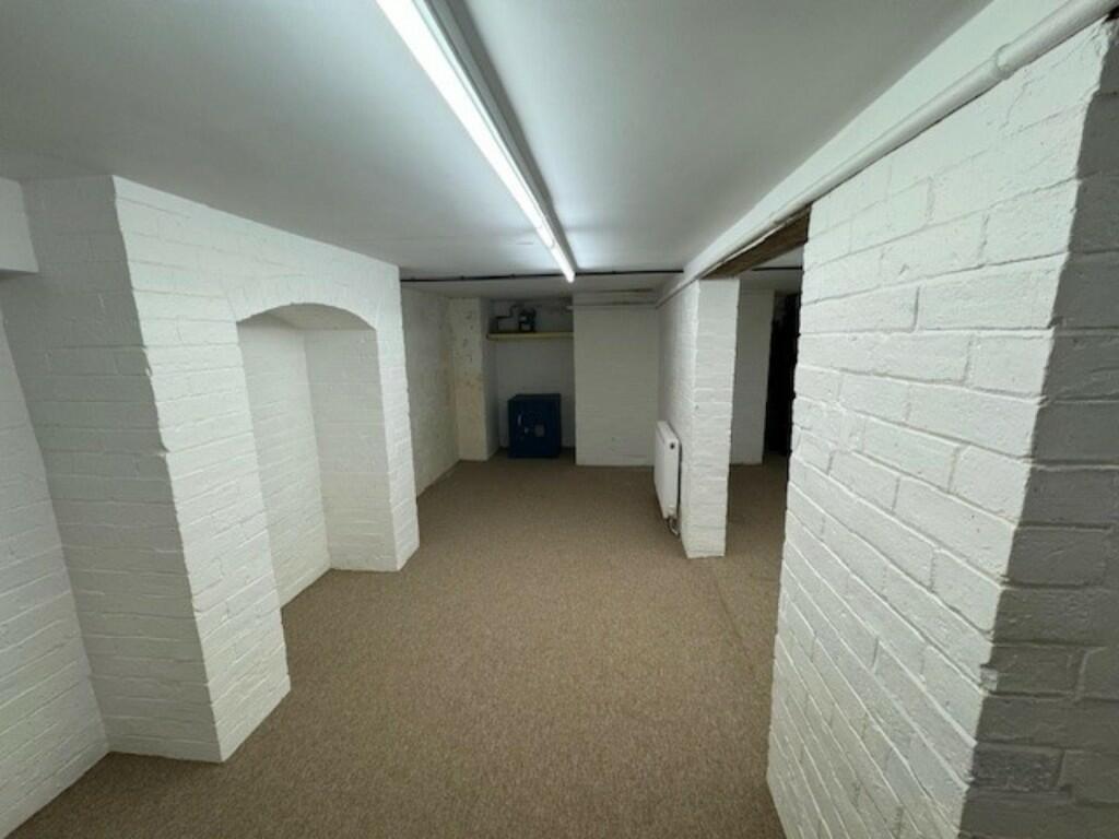 Additional property image - Commercial Property For Rent, Warwick Road, CV35 9ND