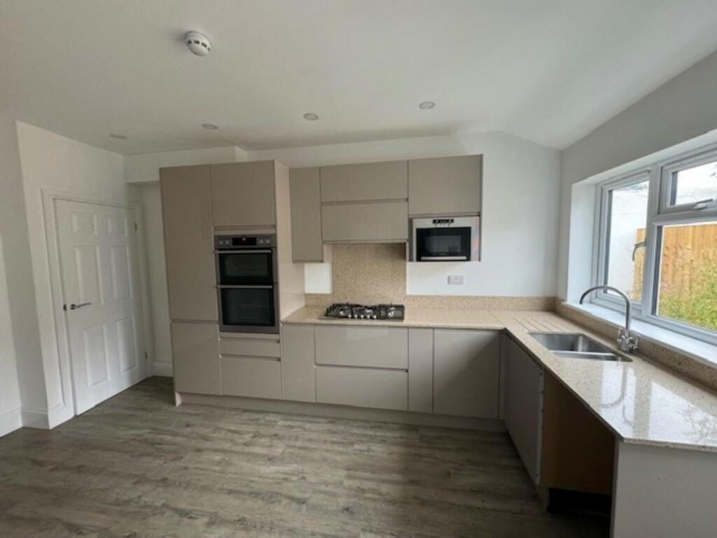 Additional property image - Commercial Property For Rent, Warwick Road, CV35 9ND