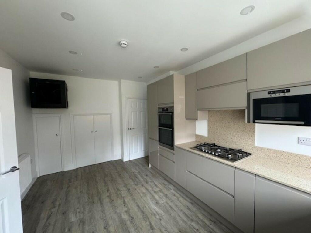 Additional property image - Commercial Property For Rent, Warwick Road, CV35 9ND