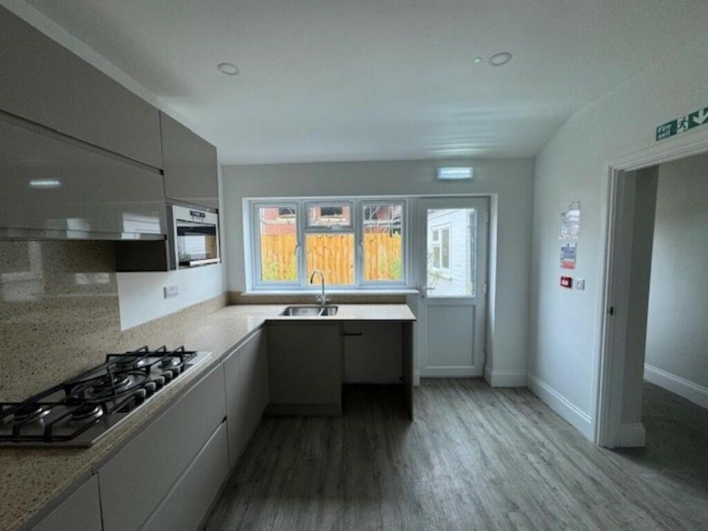Additional property image - Commercial Property For Rent, Warwick Road, CV35 9ND