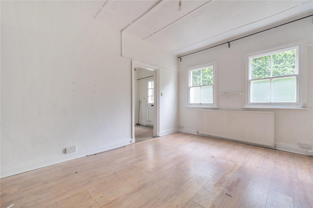 Detached house for sale in Wagon Road, Hadley Wood, Hertfordshire, EN5