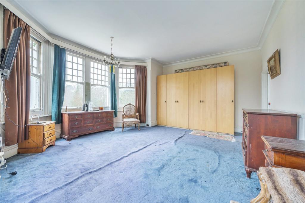 Detached house for sale in Wagon Road, Hadley Wood, Hertfordshire, EN5