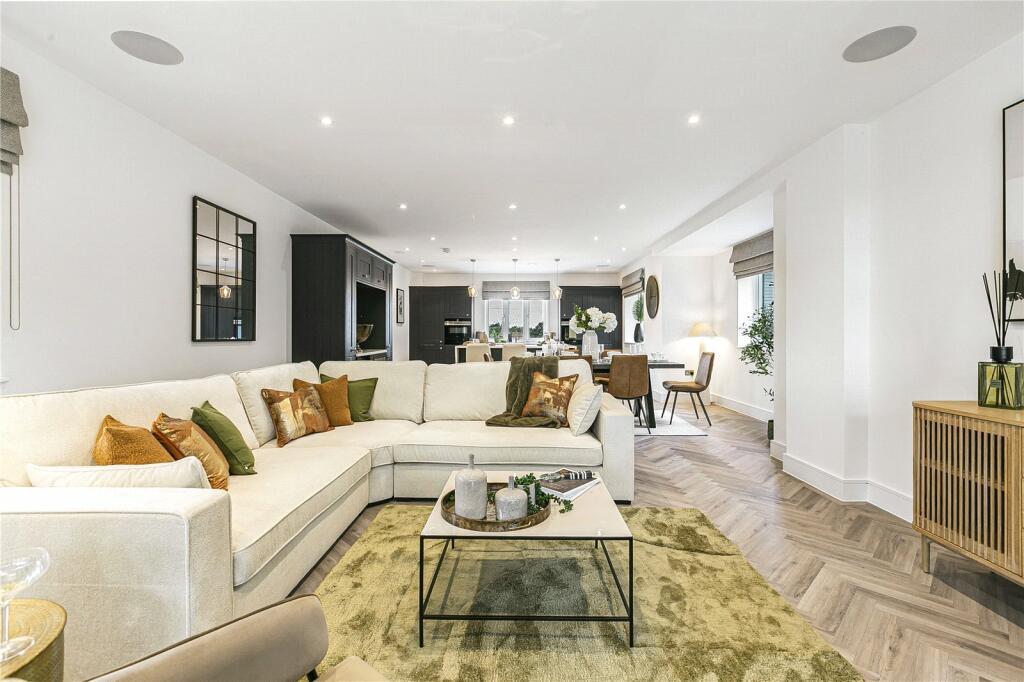 Additional property image - Kentish Lane, Essendon, Hertfordshire, AL9