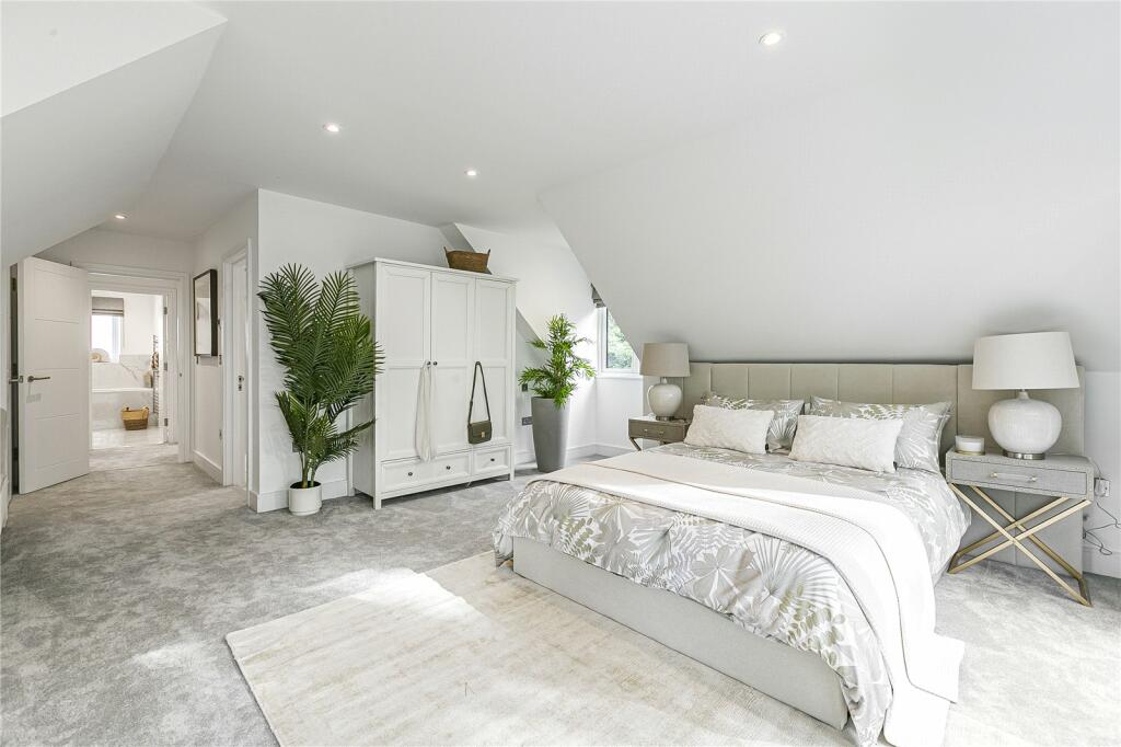 Additional property image - Kentish Lane, Essendon, Hertfordshire, AL9
