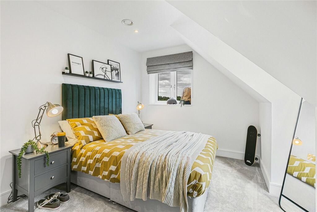 Additional property image - Kentish Lane, Essendon, Hertfordshire, AL9