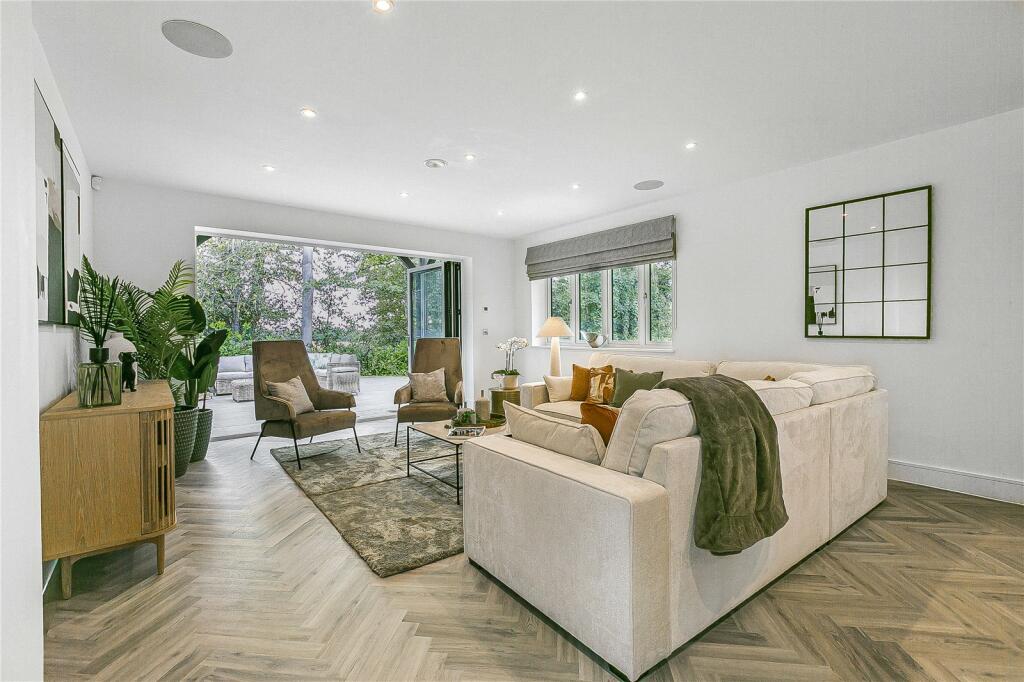 Additional property image - Kentish Lane, Essendon, Hertfordshire, AL9