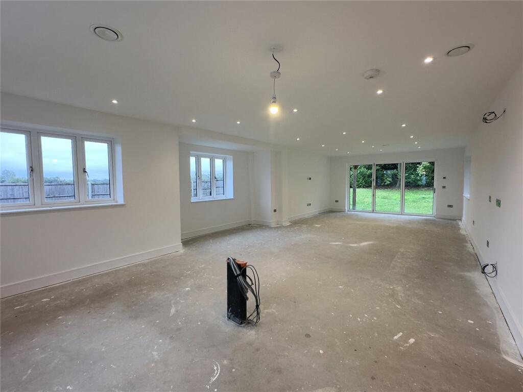 Additional property image - Kentish Lane, Essendon, Hertfordshire, AL9