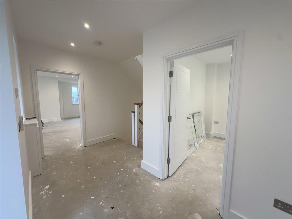 Additional property image - Kentish Lane, Essendon, Hertfordshire, AL9