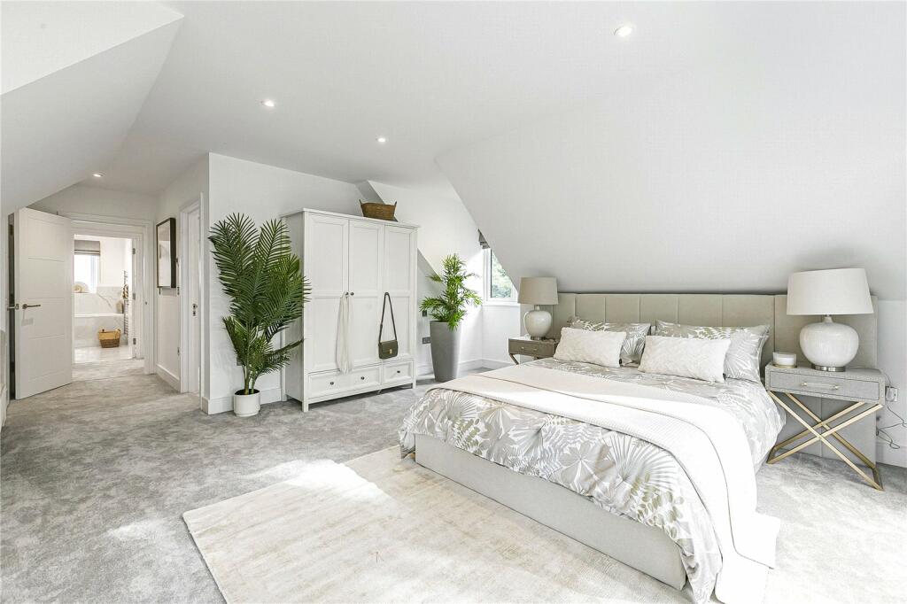 Additional property image - Kentish Lane, Essendon, Hertfordshire, AL9