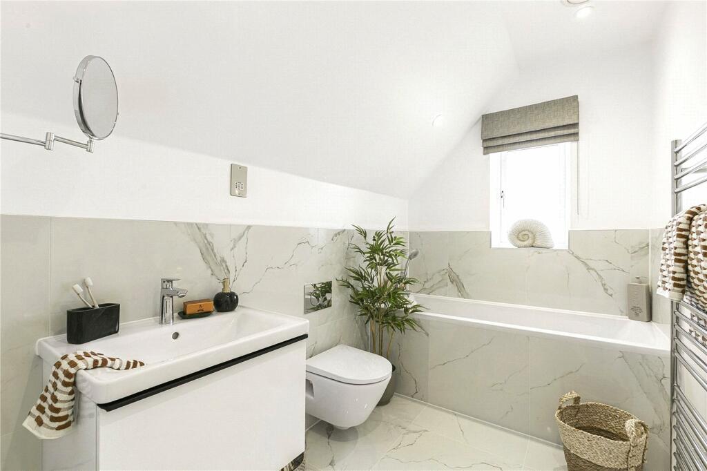 Additional property image - Kentish Lane, Essendon, Hertfordshire, AL9
