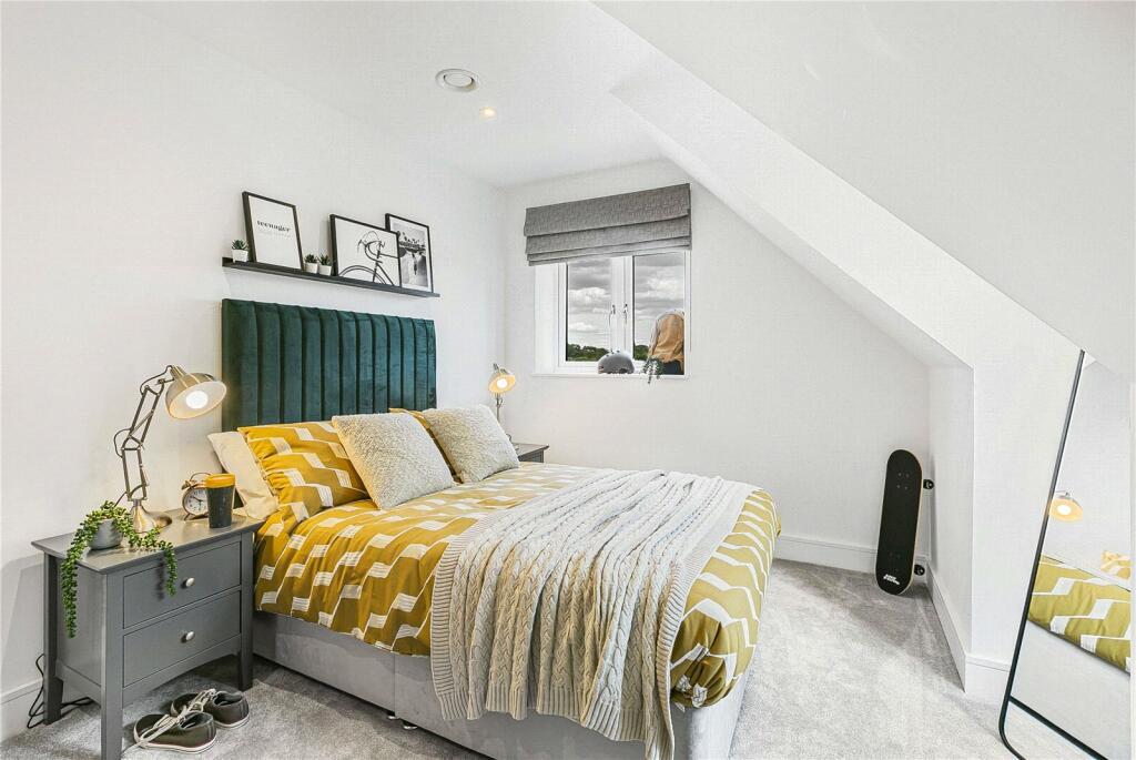 Additional property image - Kentish Lane, Essendon, Hertfordshire, AL9
