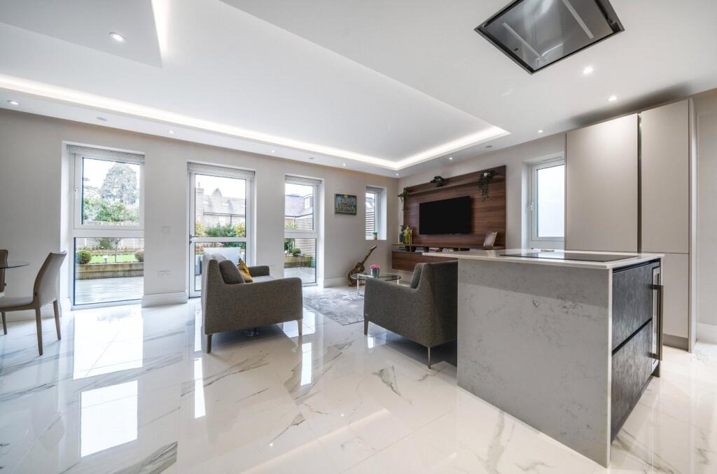 Main image of property: Watford Road, Radlett, Hertfordshire, WD7