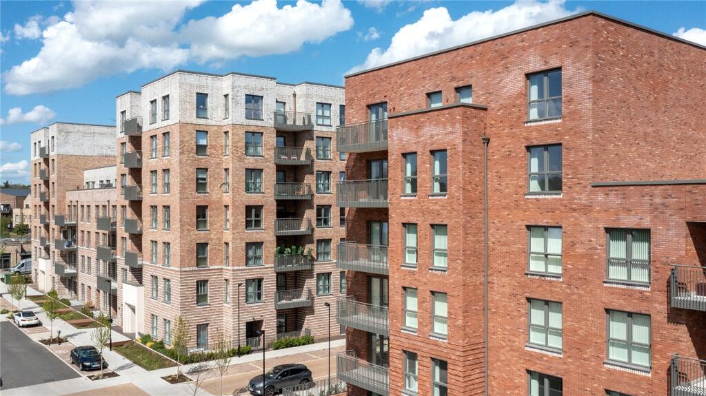 Main image of property: Rowan House, New Avenue, Oakwood, London, N14